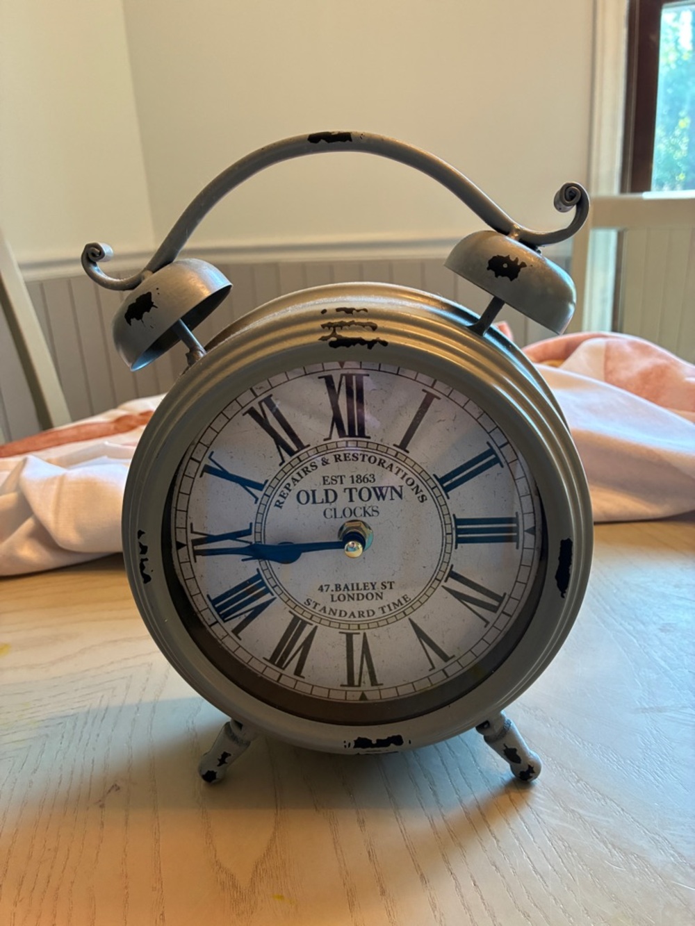 Vintage-Style Gray Table Clock